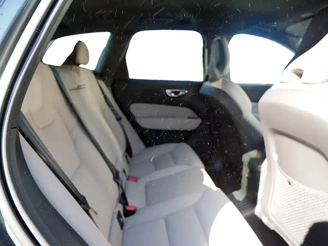 Volvo XC60 - Thumbnail 5
