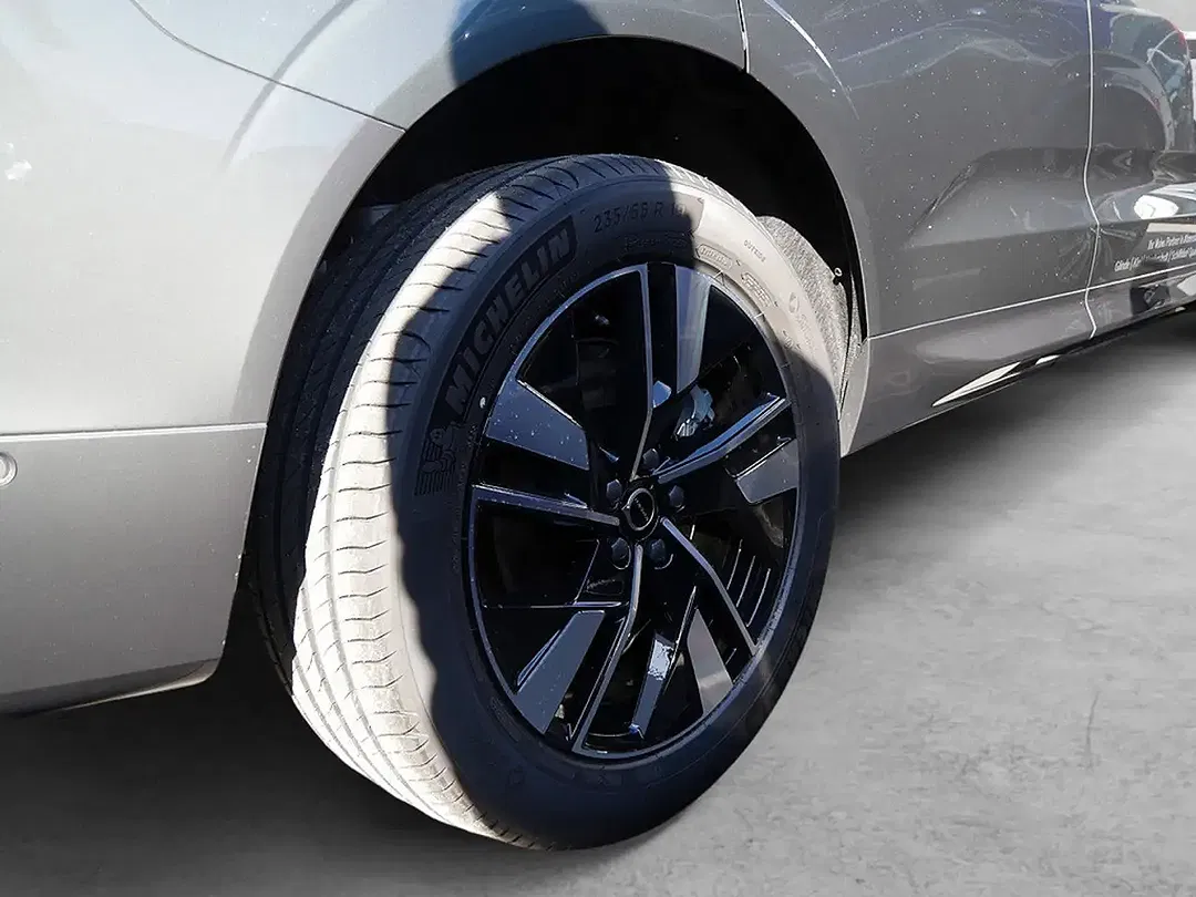 Volvo XC60 - Thumbnail 9