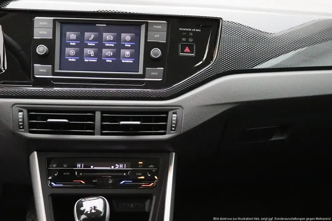 Volkswagen Polo - Thumbnail 12
