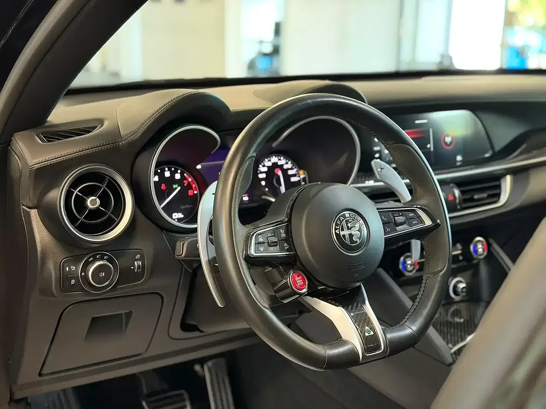 Alfa Romeo Stelvio - Thumbnail 13