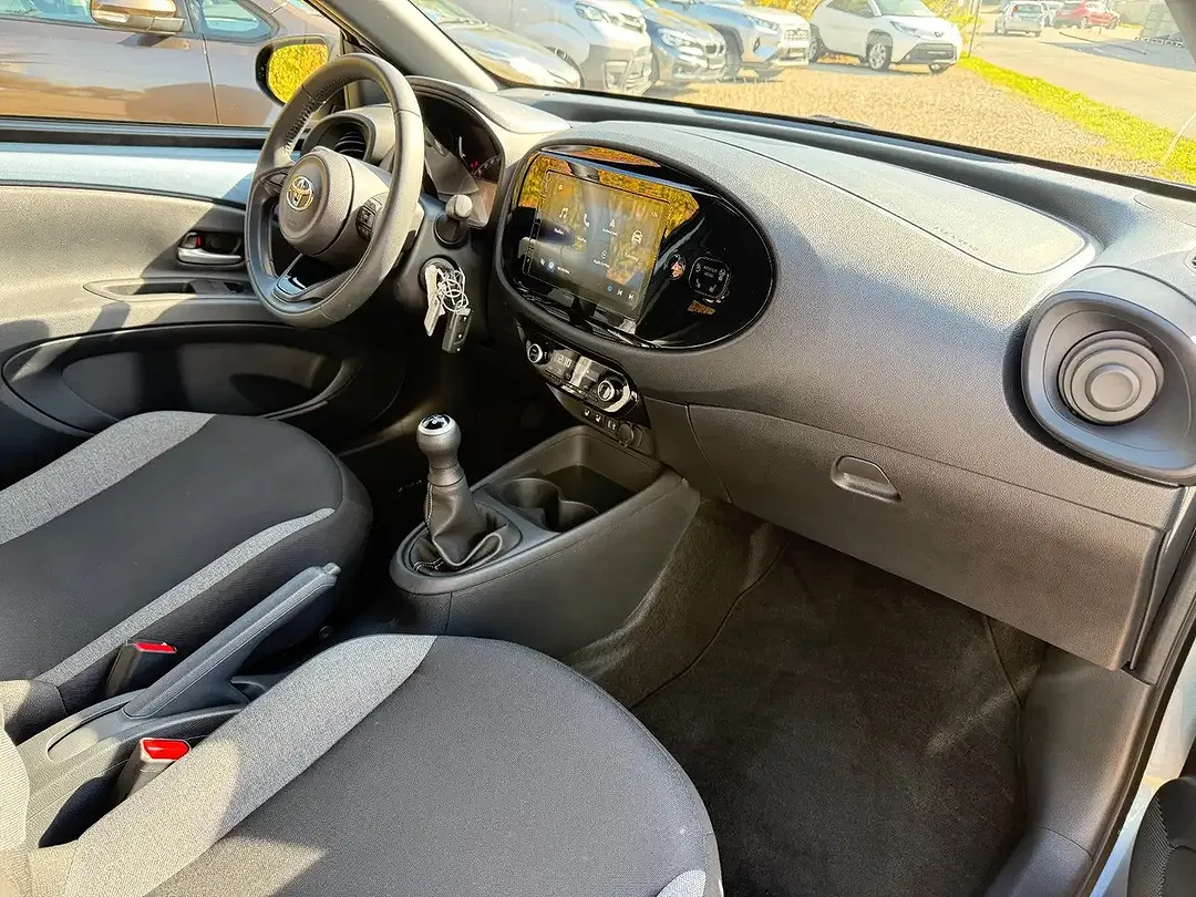 Toyota Aygo - Thumbnail 9