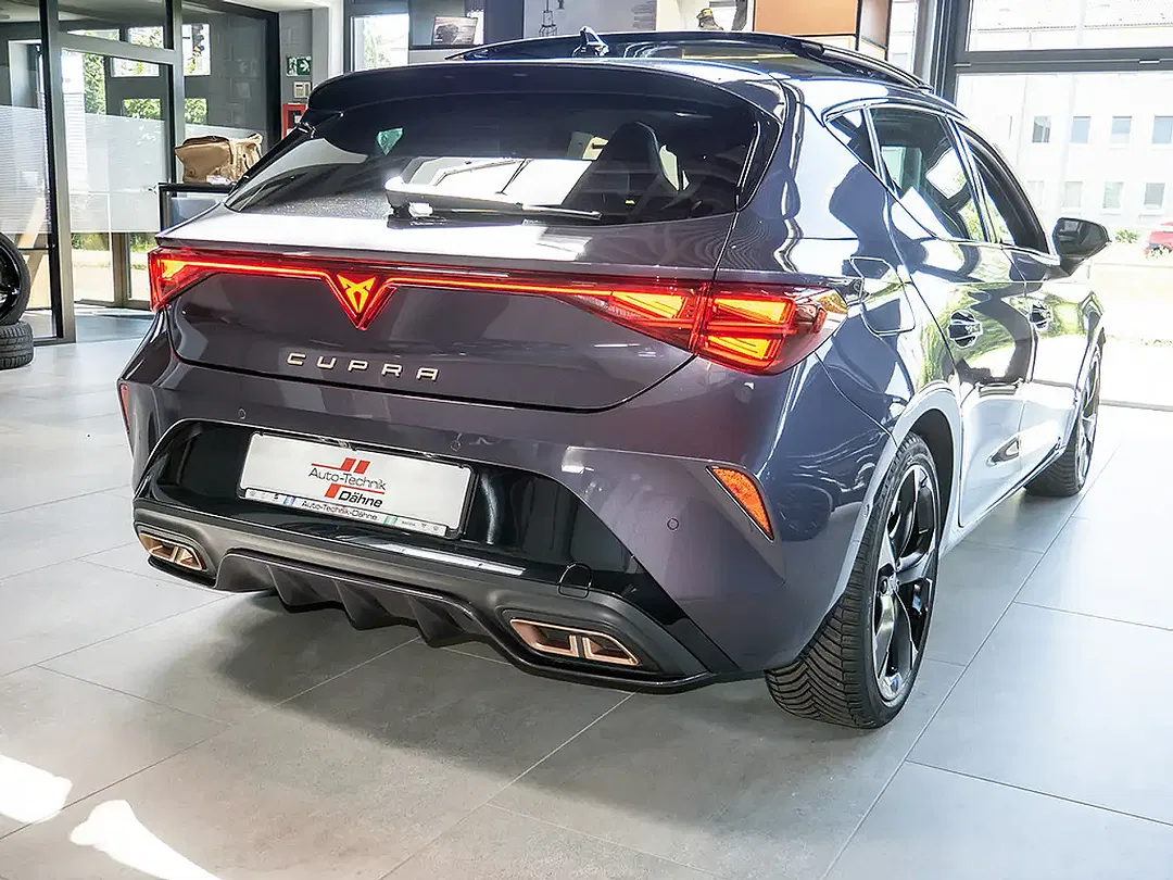 CUPRA Leon - Thumbnail 3