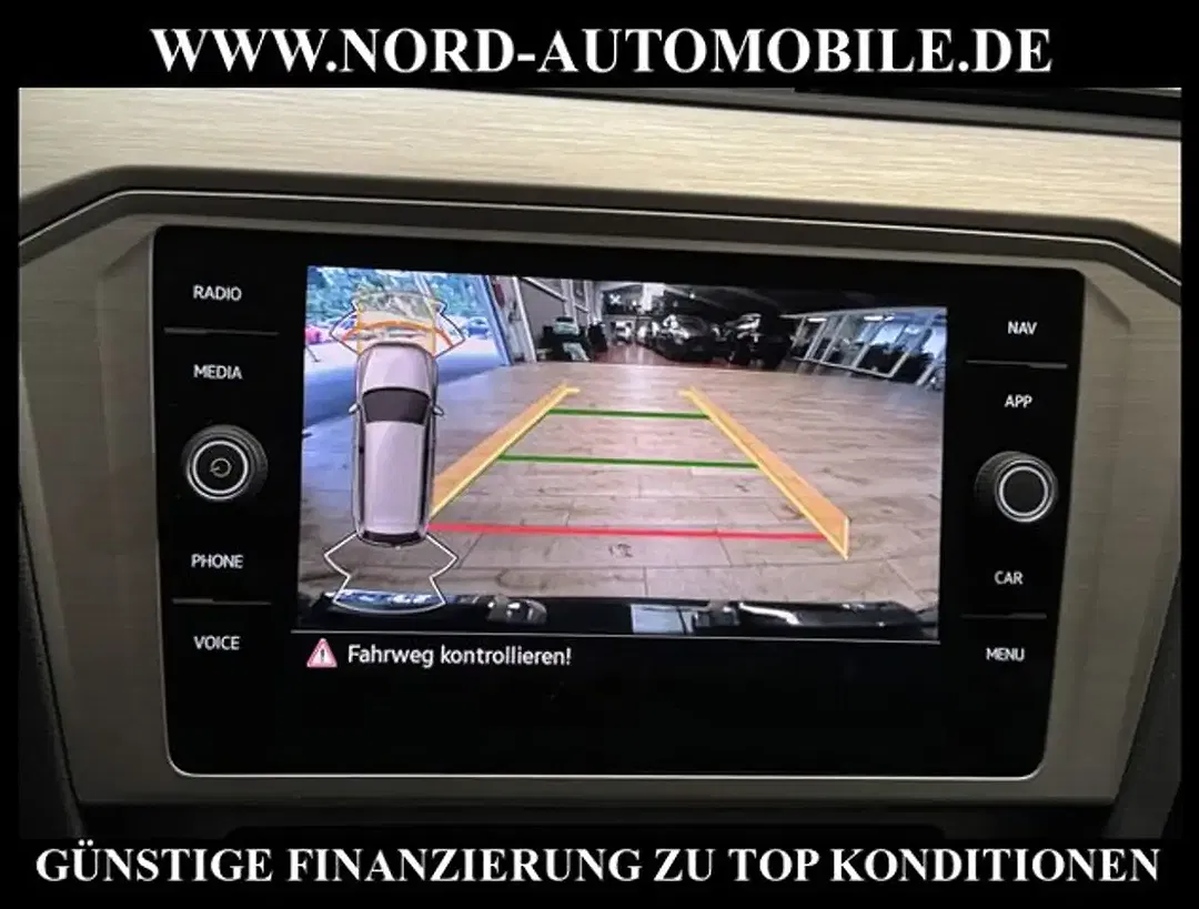 Volkswagen Passat Variant - Thumbnail 25
