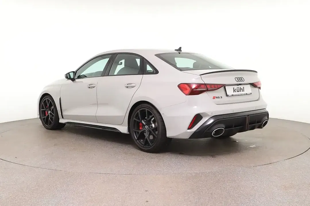 Audi RS3 - Thumbnail 3