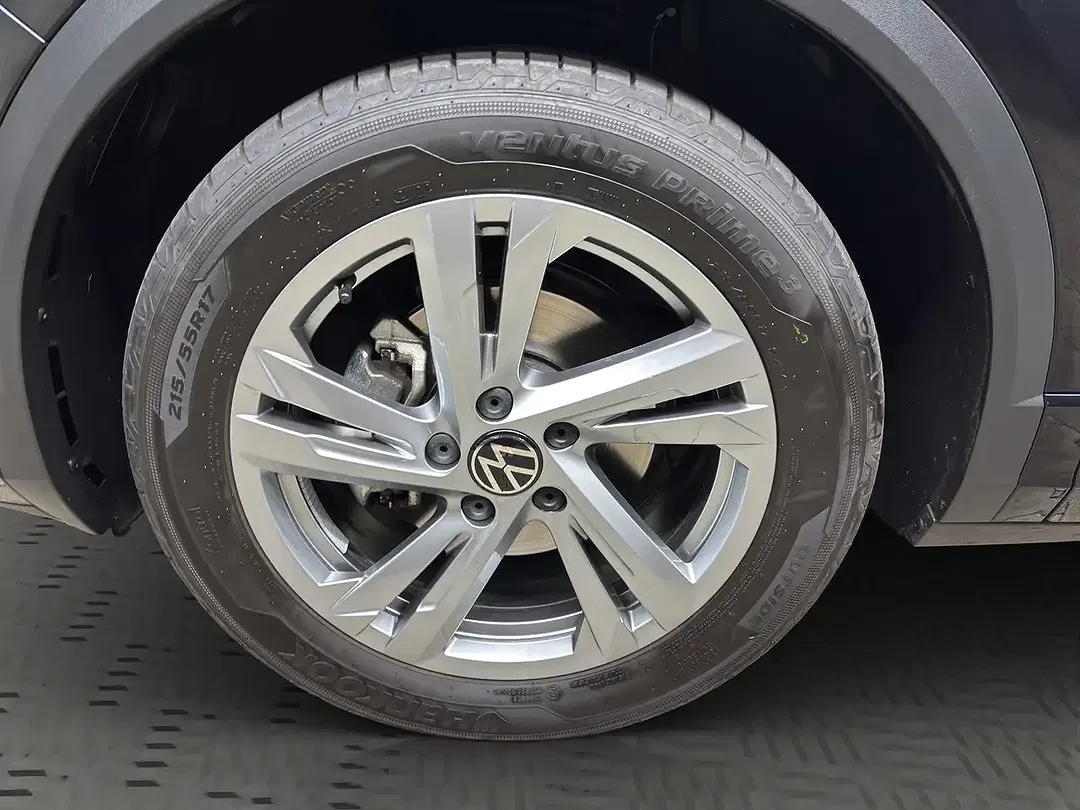 Volkswagen T-Roc - Thumbnail 15