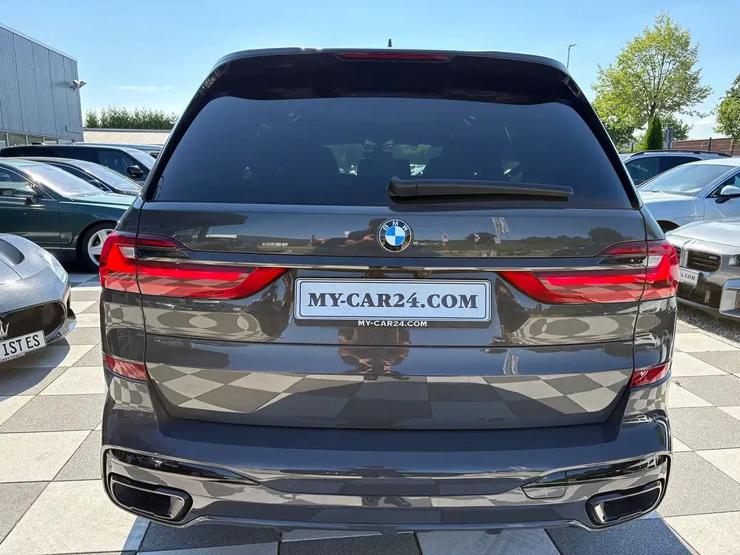 BMW X7 - Thumbnail 6