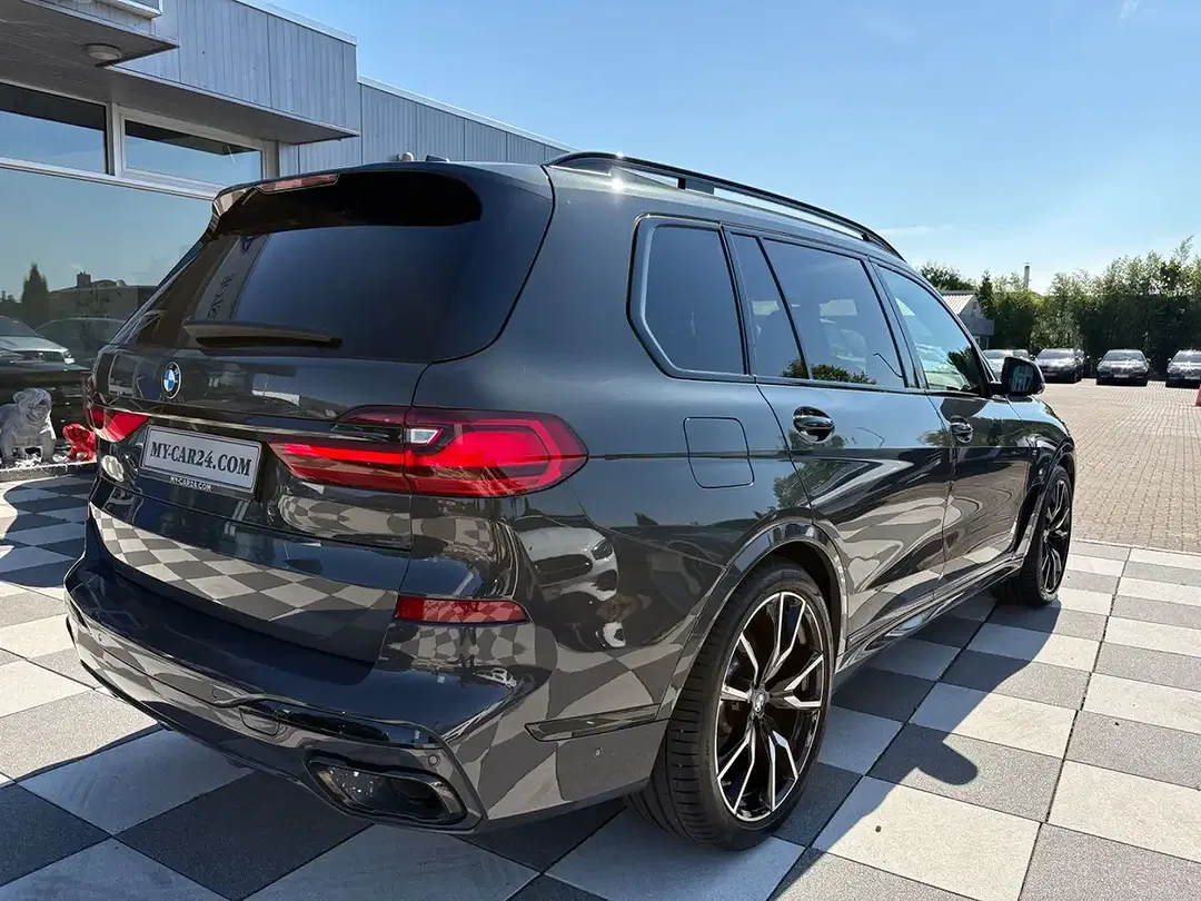 BMW X7 - Thumbnail 7