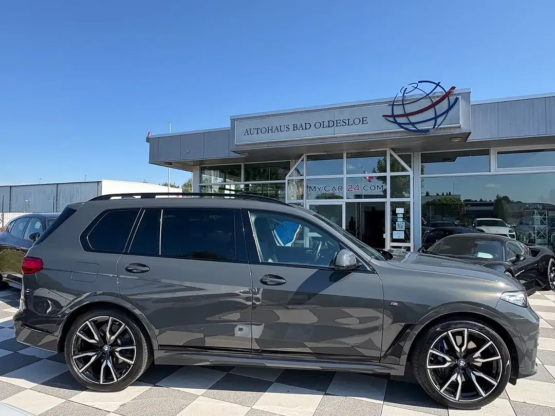 BMW X7 - Thumbnail 8