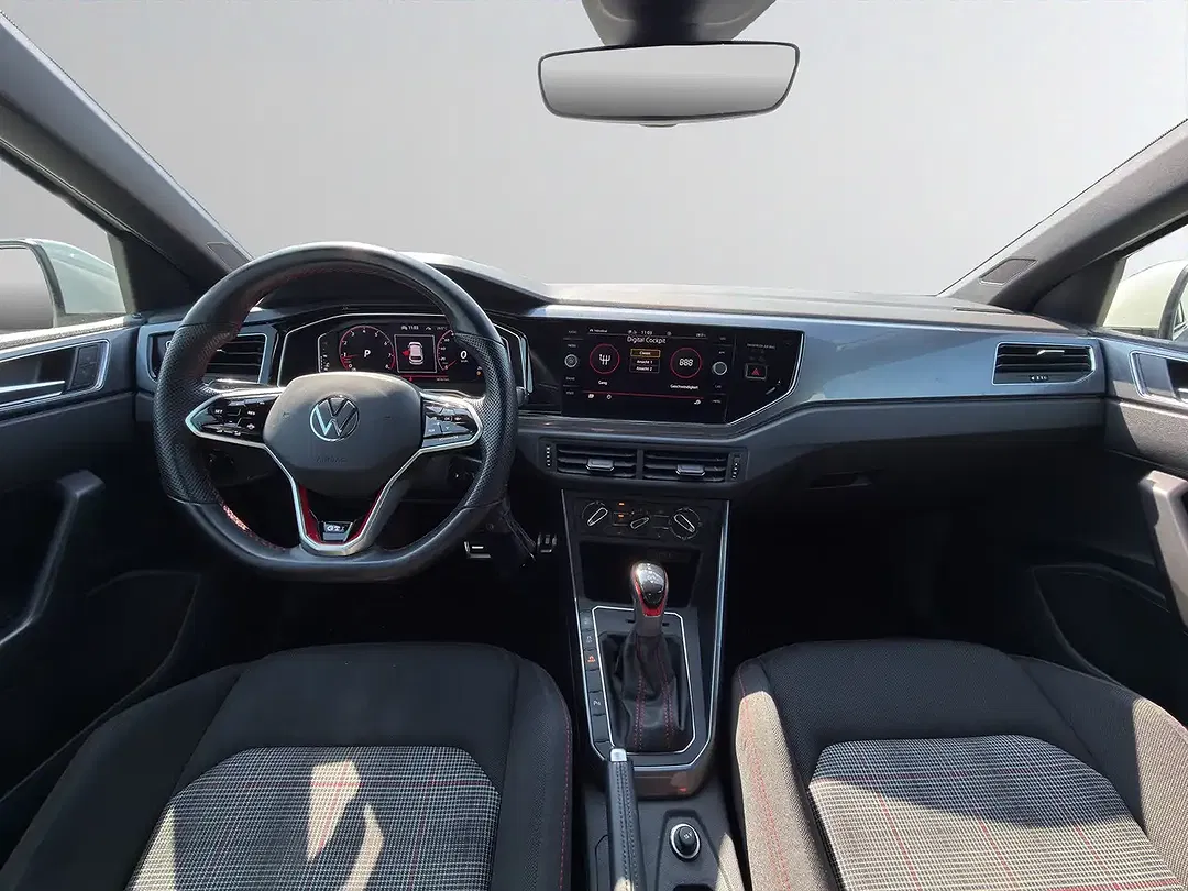 Volkswagen Polo - Thumbnail 14