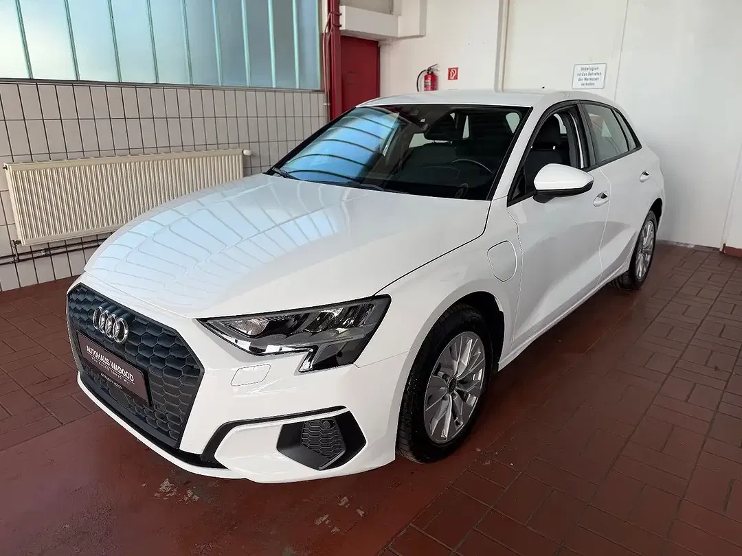 Audi A3 40 TFSI e S tronic Sportback - foto 2