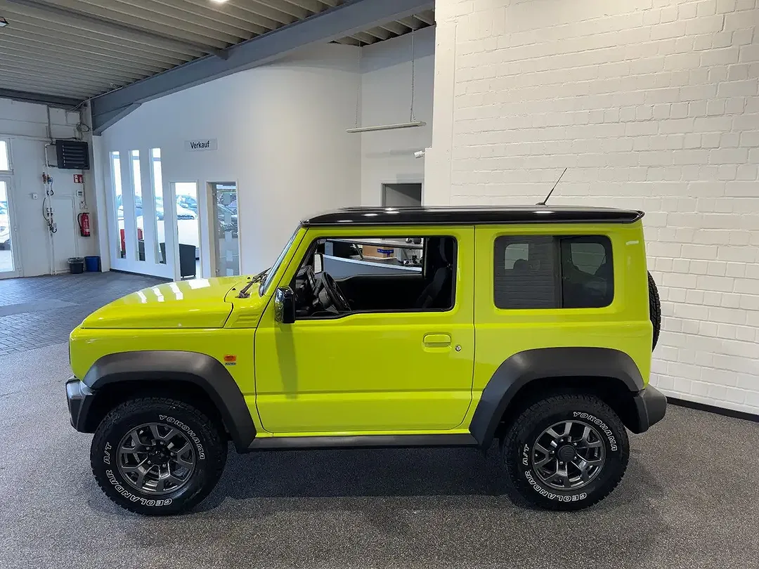 Suzuki Jimny - Thumbnail 4