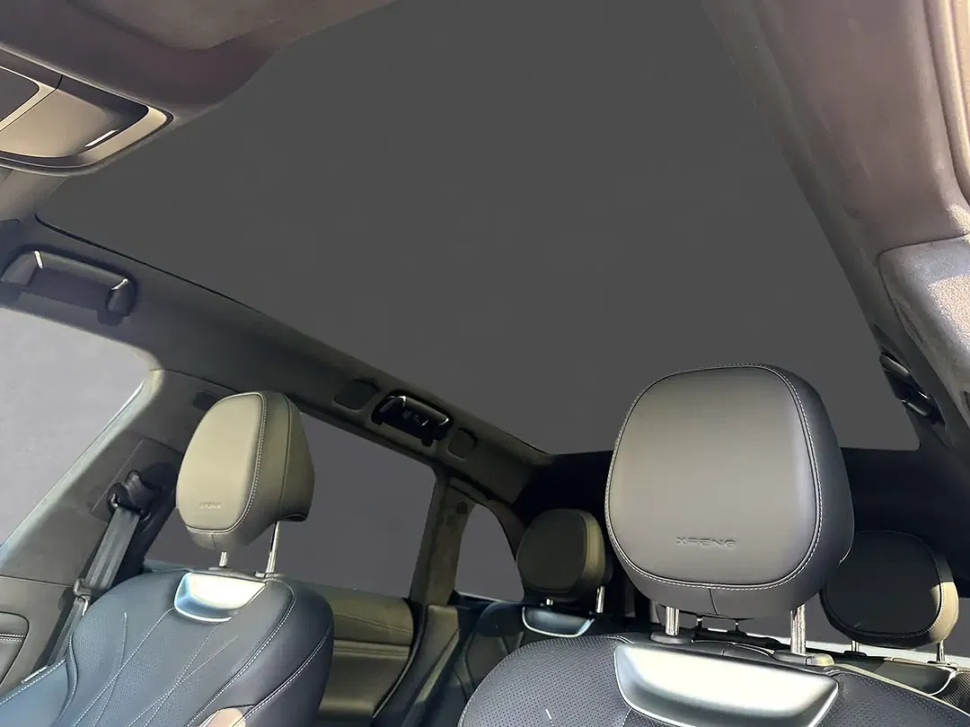 Xpeng G9 - Thumbnail 11