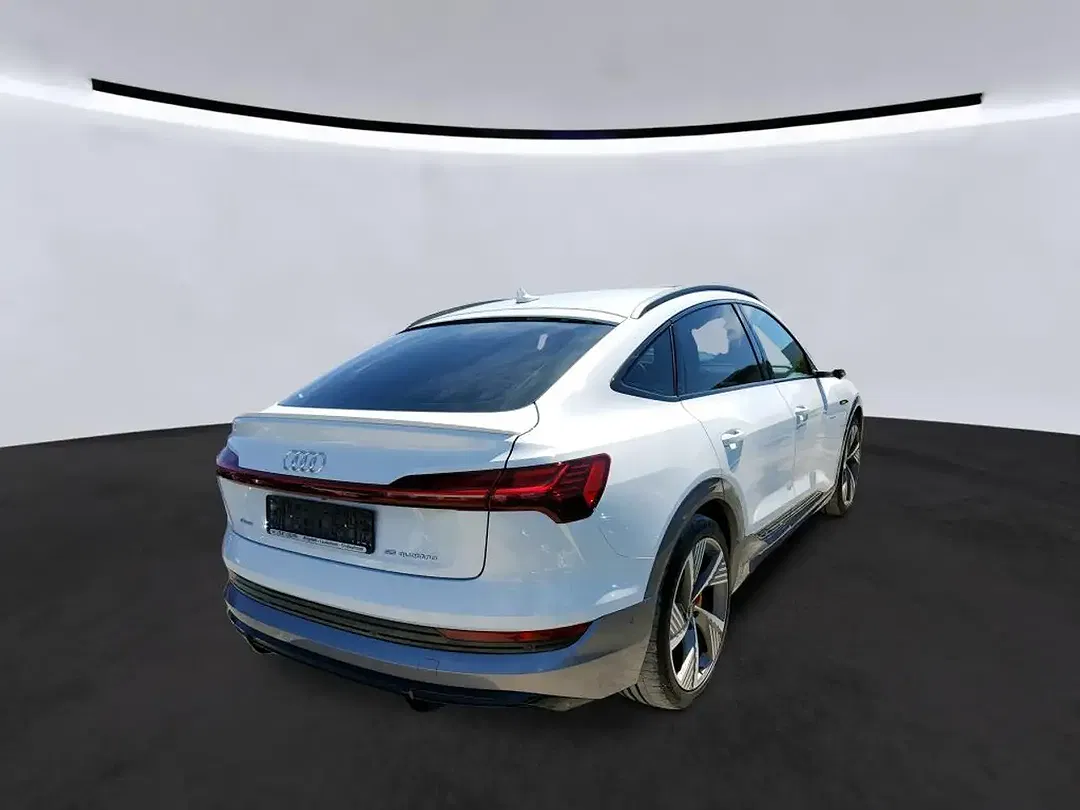 Audi e-tron - Thumbnail 6