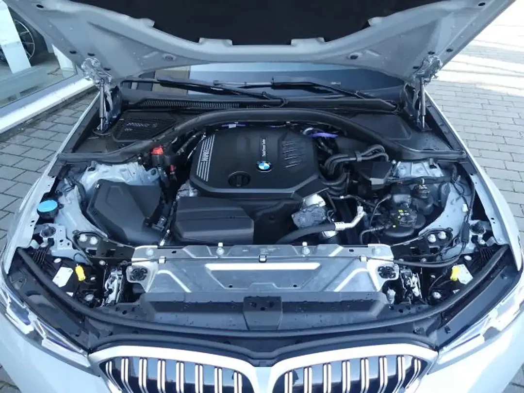 BMW 320 - Thumbnail 6