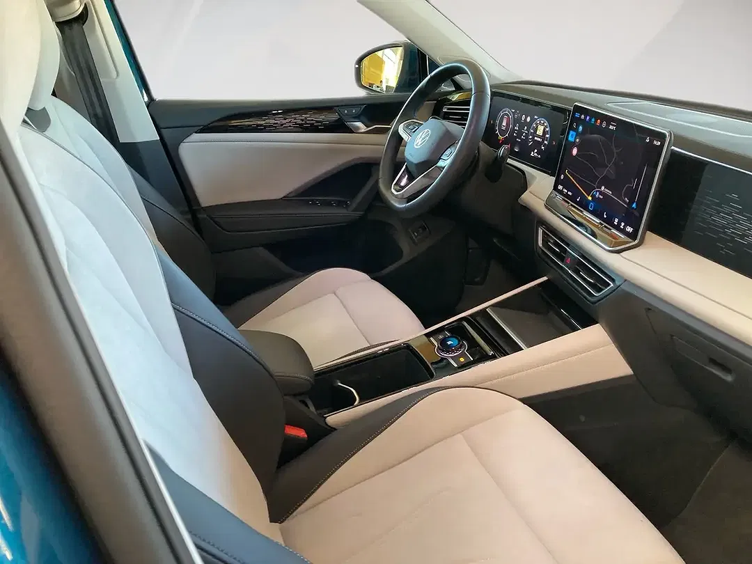 Volkswagen Tiguan - Thumbnail 9