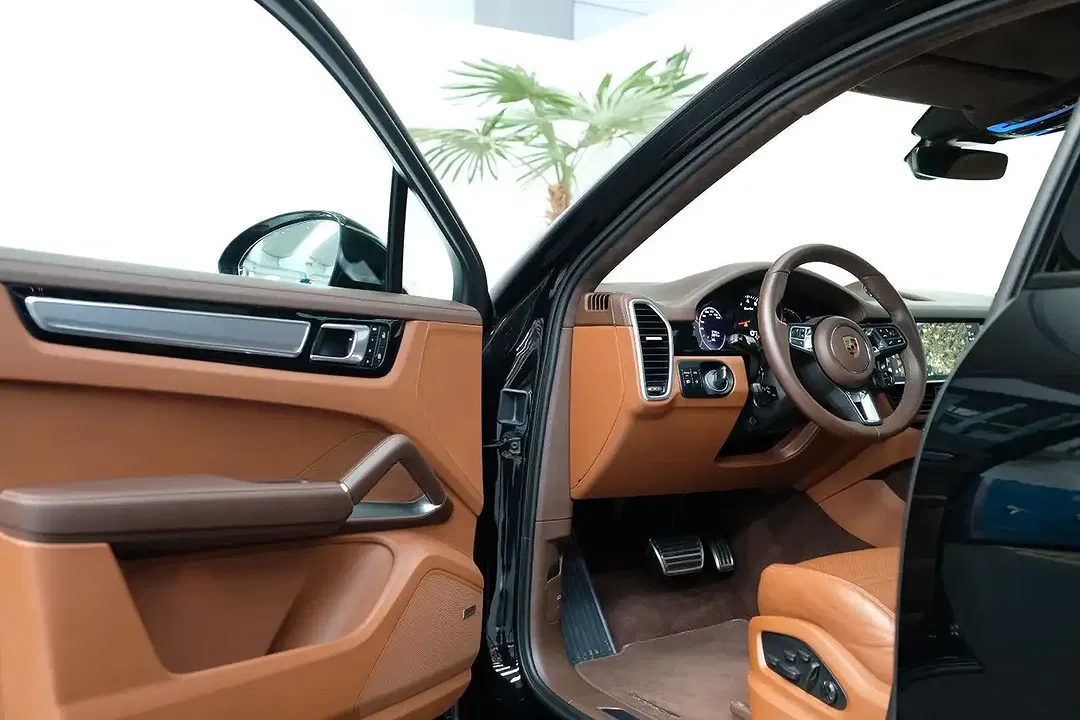 Porsche Cayenne - Thumbnail 12