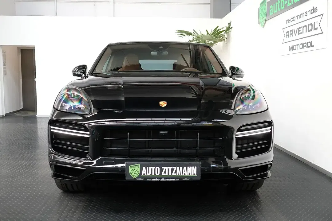 Porsche Cayenne - Thumbnail 2