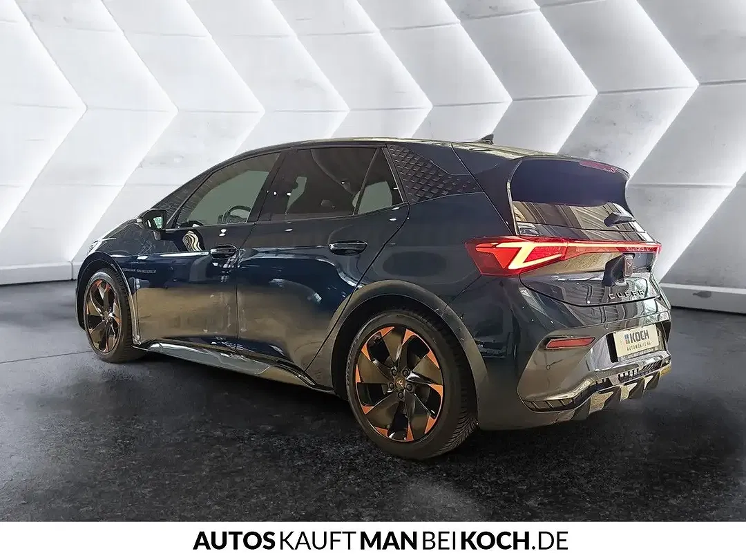 CUPRA Born - Thumbnail 2