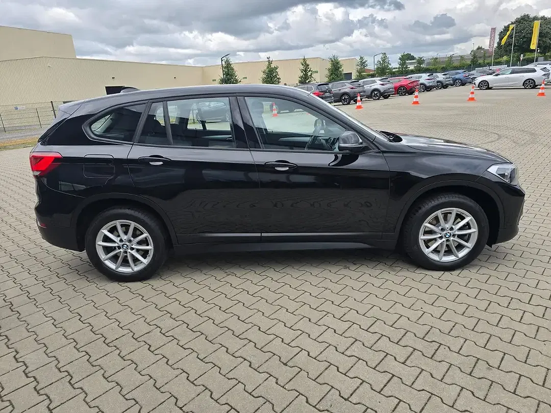BMW X1 - Thumbnail 9