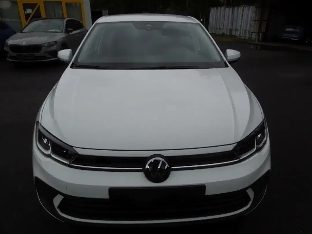 Volkswagen Polo - Thumbnail 2