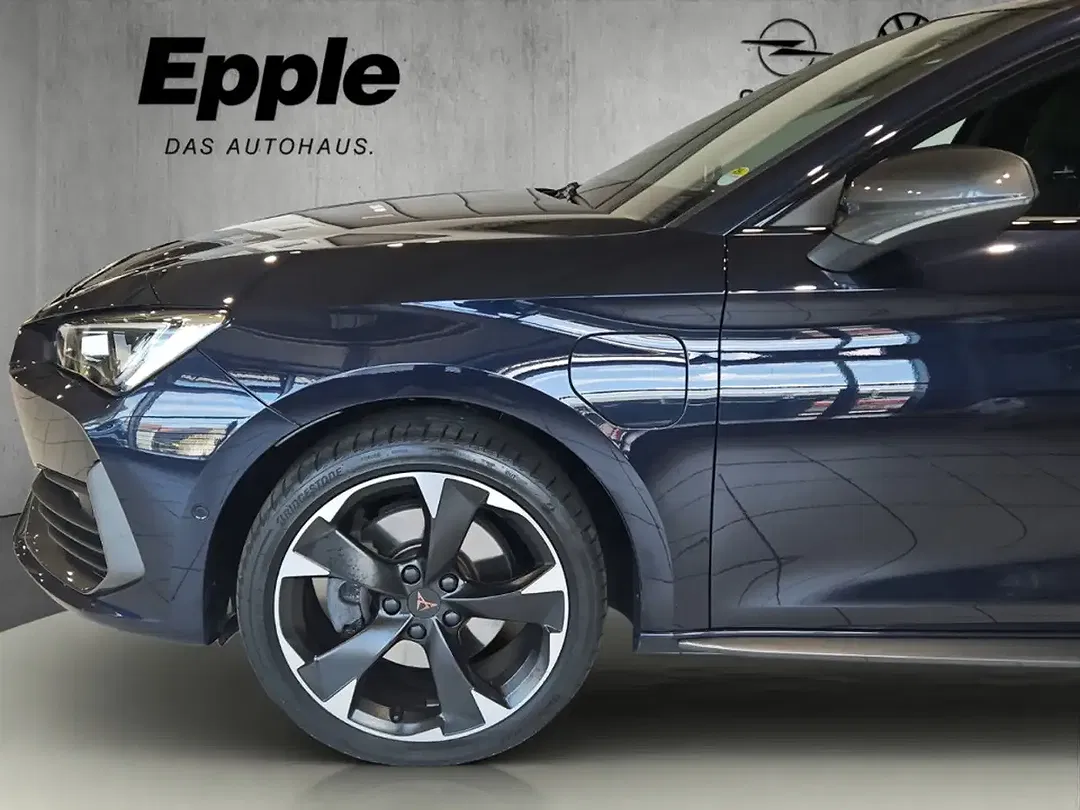 CUPRA Leon - Thumbnail 4
