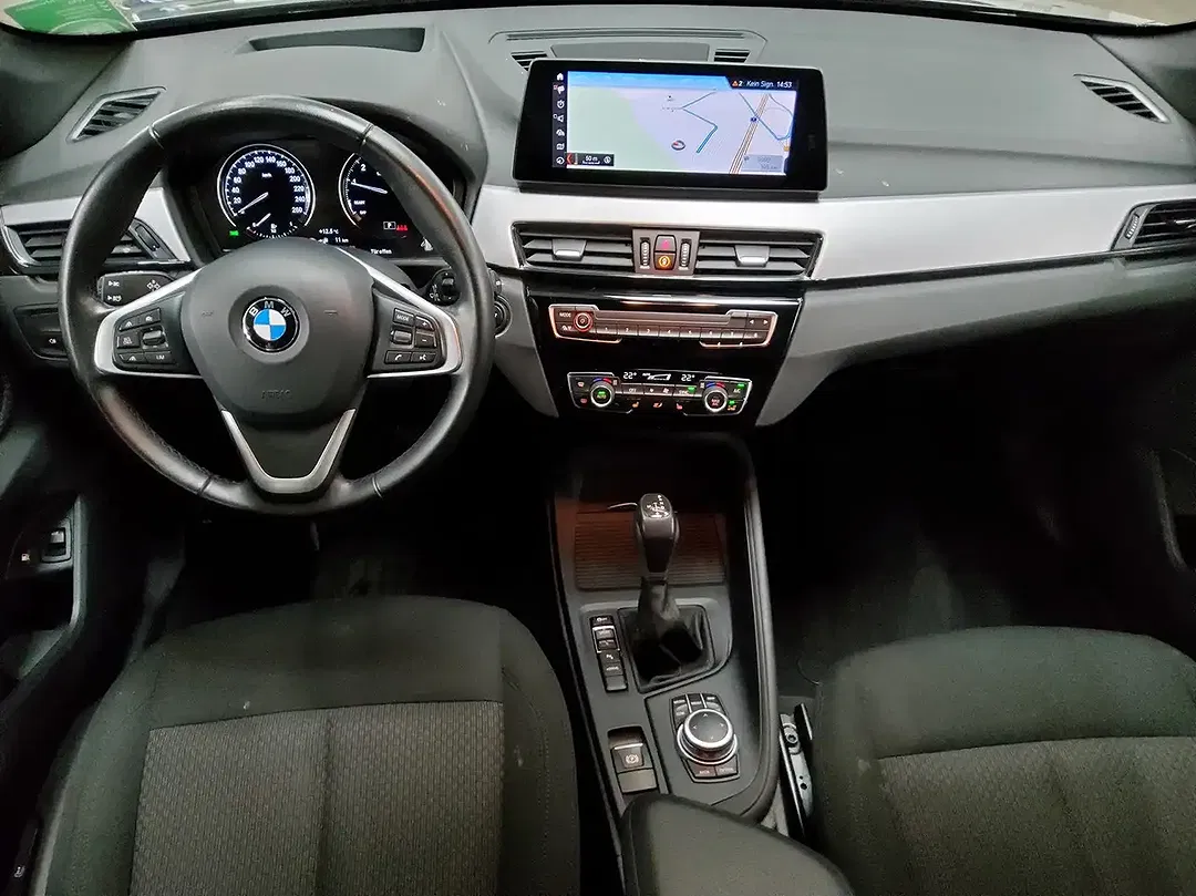 BMW X1 - Thumbnail 3