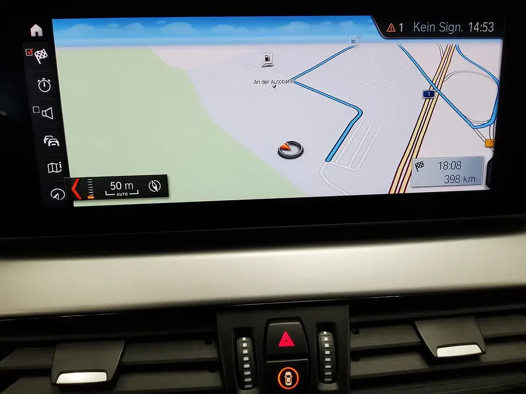 BMW X1 - Thumbnail 4