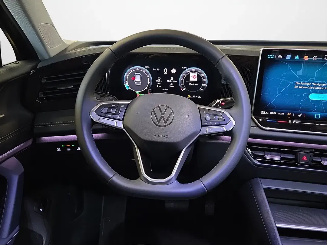 Volkswagen Tiguan - Thumbnail 9