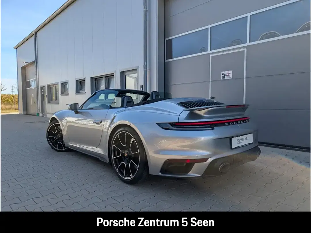 Porsche 992 - Thumbnail 3