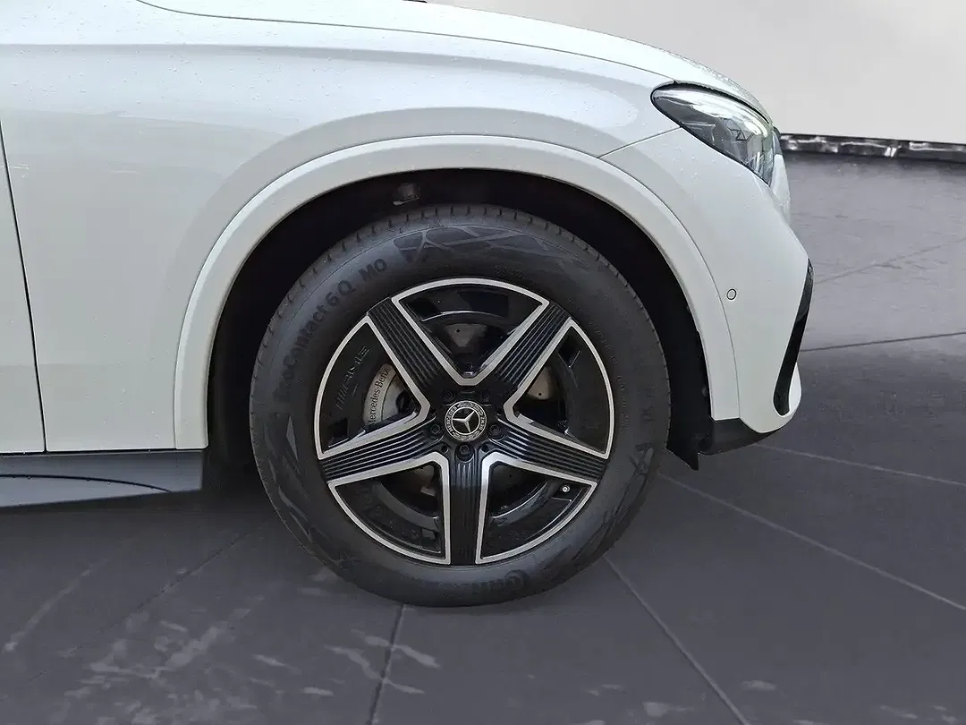 Mercedes-Benz GLC 300 - Thumbnail 11