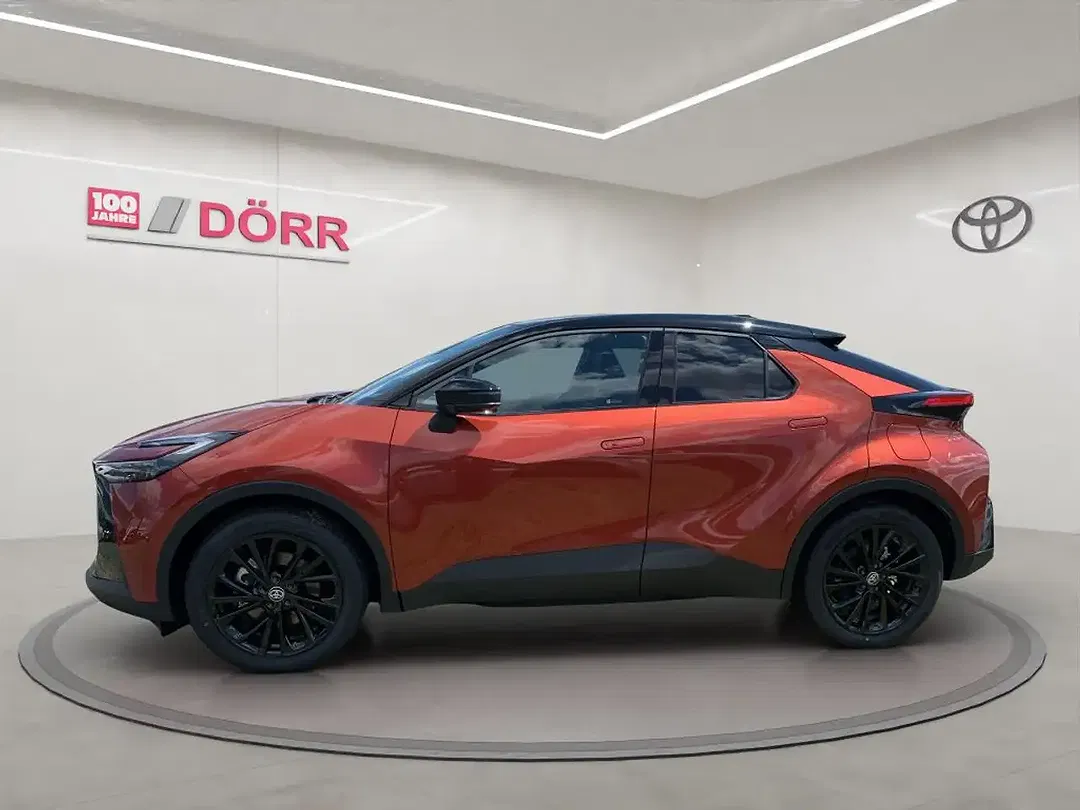 Toyota C-HR - Thumbnail 2