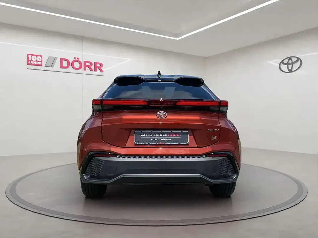 Toyota C-HR - Thumbnail 4