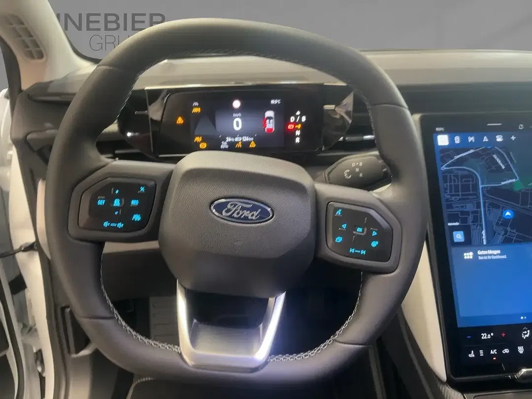 Ford Explorer - Thumbnail 10