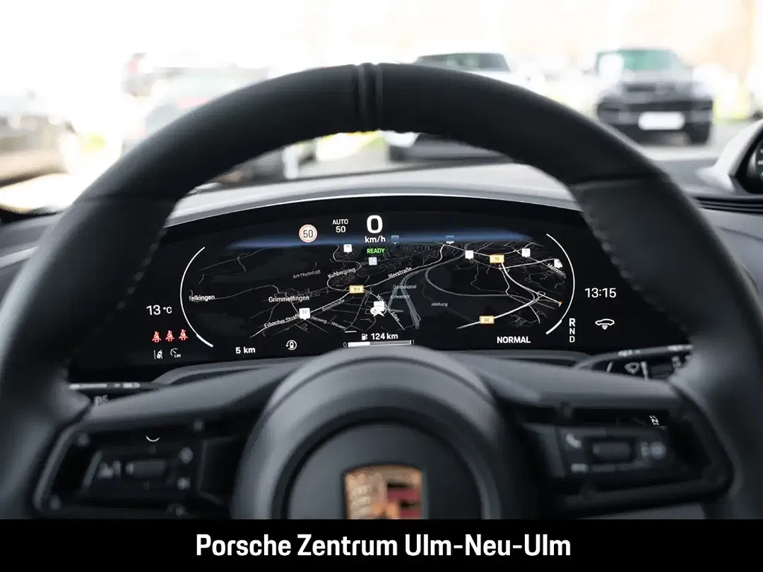 Porsche Taycan - Thumbnail 6