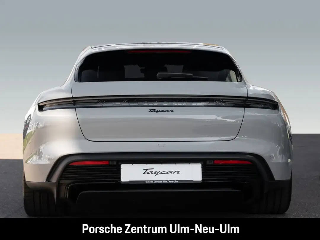 Porsche Taycan - Thumbnail 9