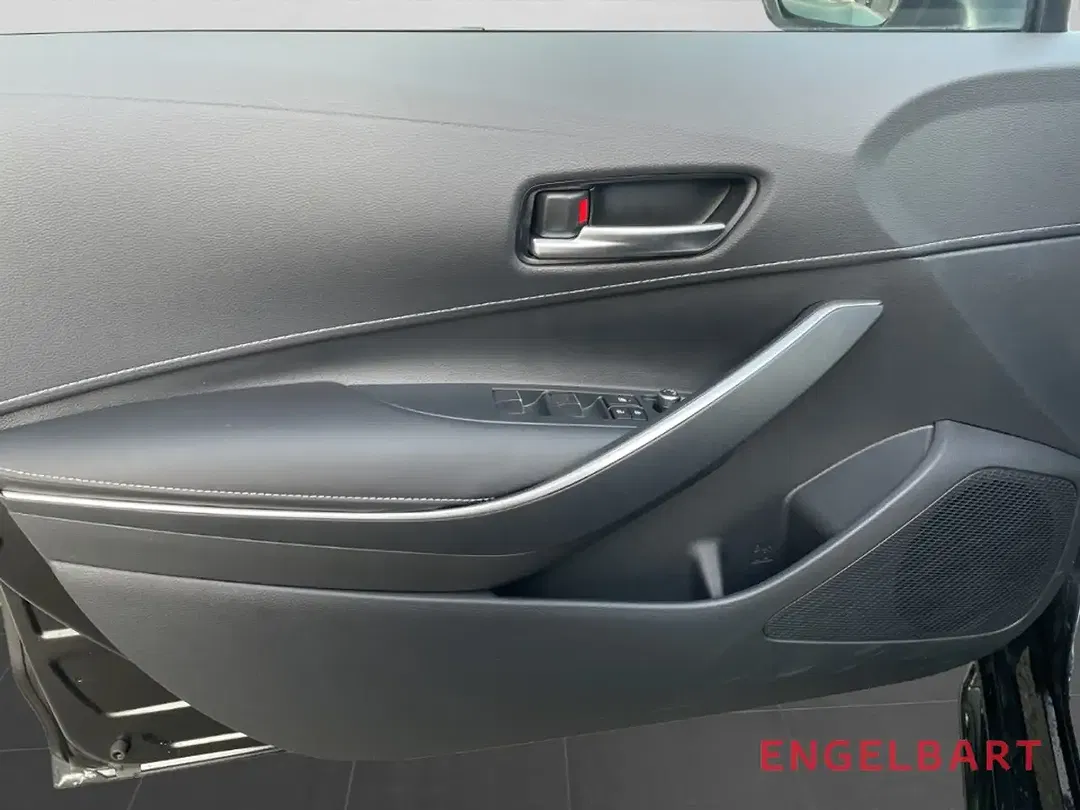 Toyota Corolla - Thumbnail 9