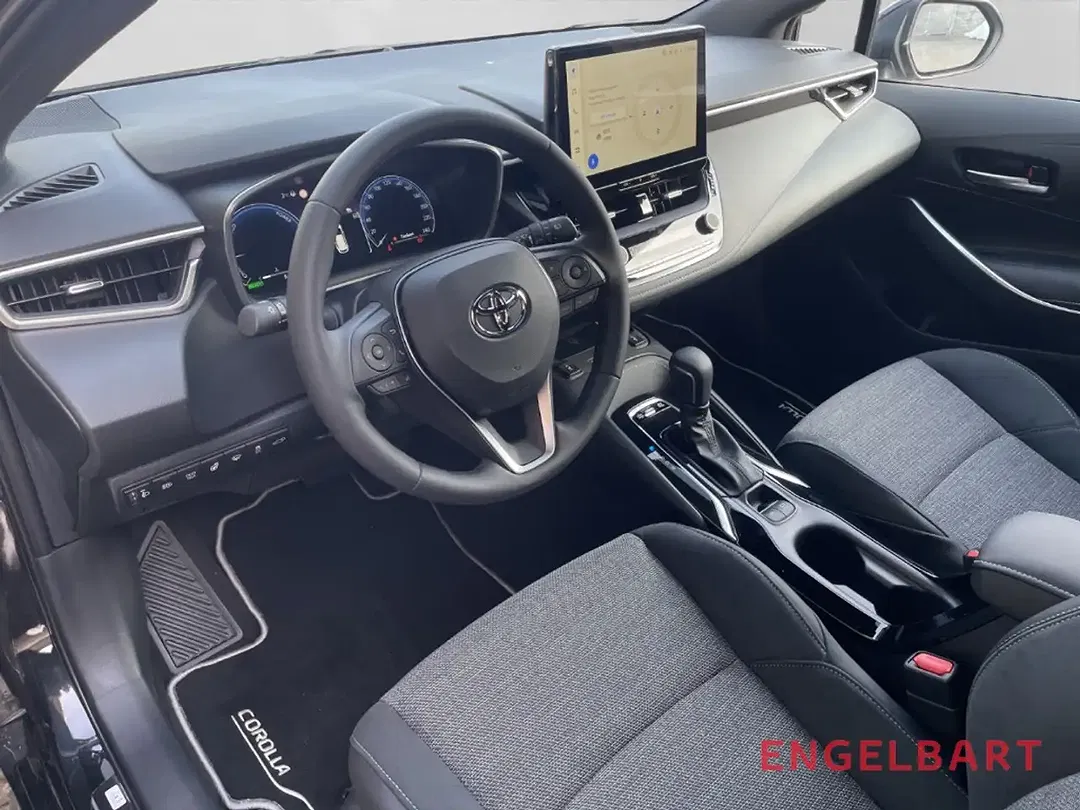 Toyota Corolla - Thumbnail 6
