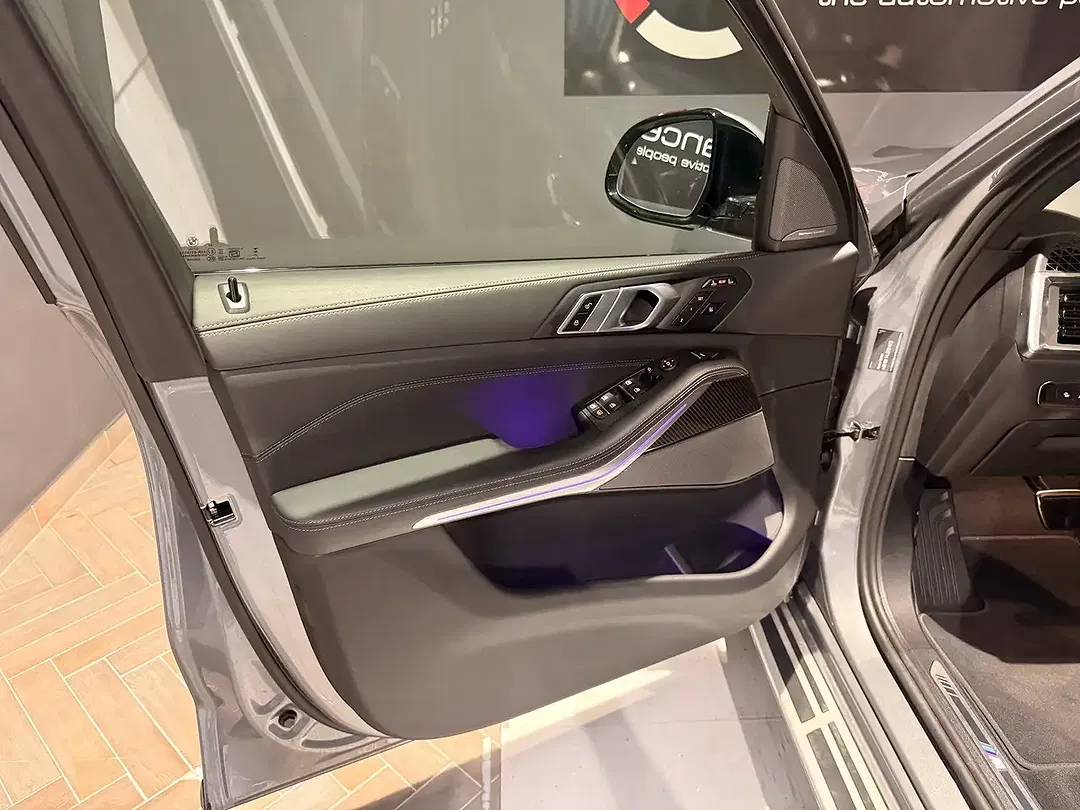 BMW X7 - Thumbnail 12