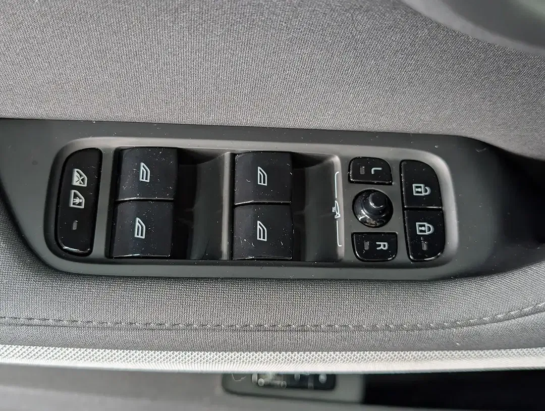 Polestar 2 - Thumbnail 11