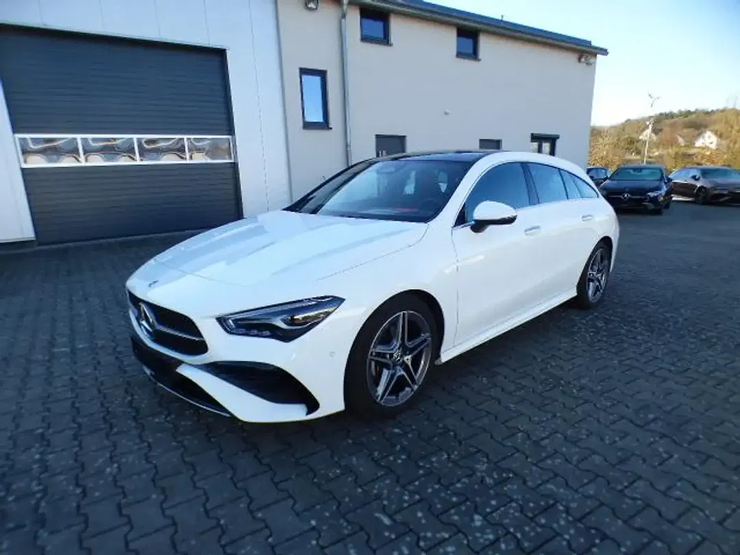 Mercedes-Benz CLA 180 - Thumbnail 3