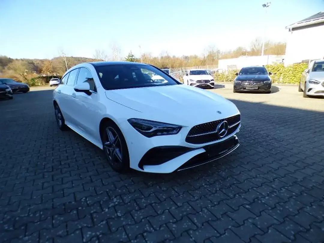 Mercedes-Benz CLA 180 - Thumbnail 8