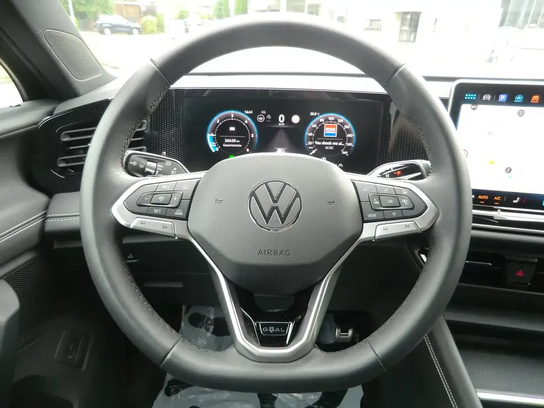 Volkswagen Tiguan - Thumbnail 13
