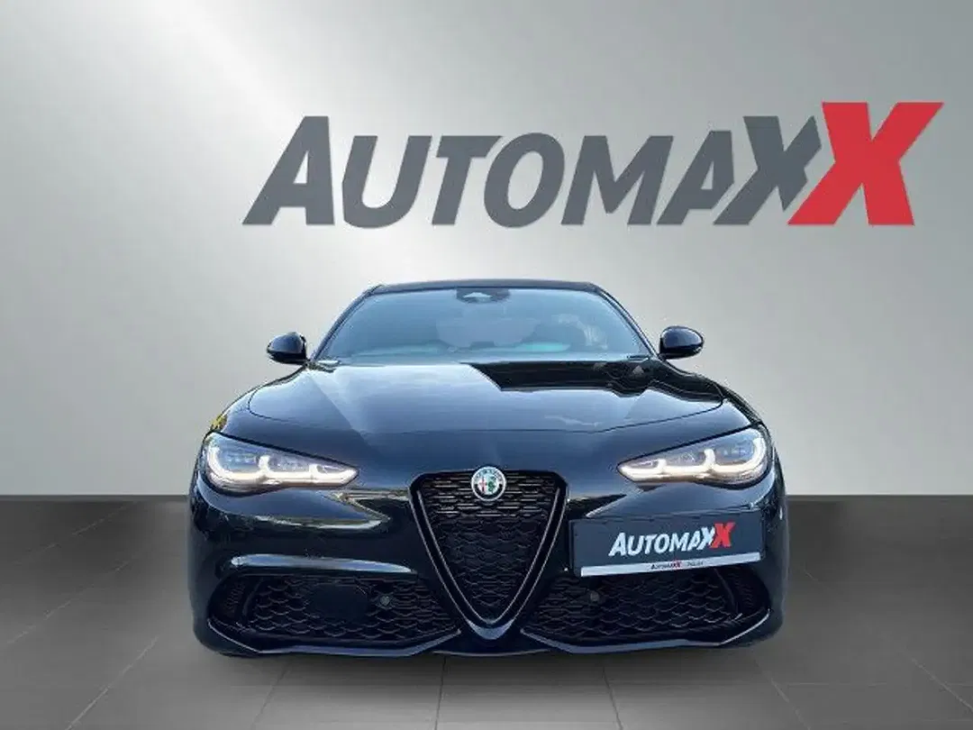 Alfa Romeo Giulia - Thumbnail 8