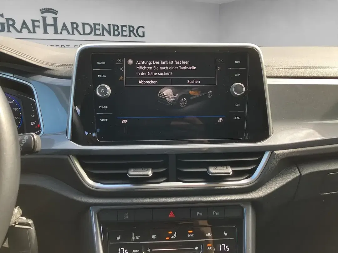 Volkswagen T-Roc - Thumbnail 15