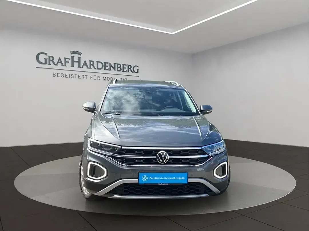 Volkswagen T-Roc - Thumbnail 9