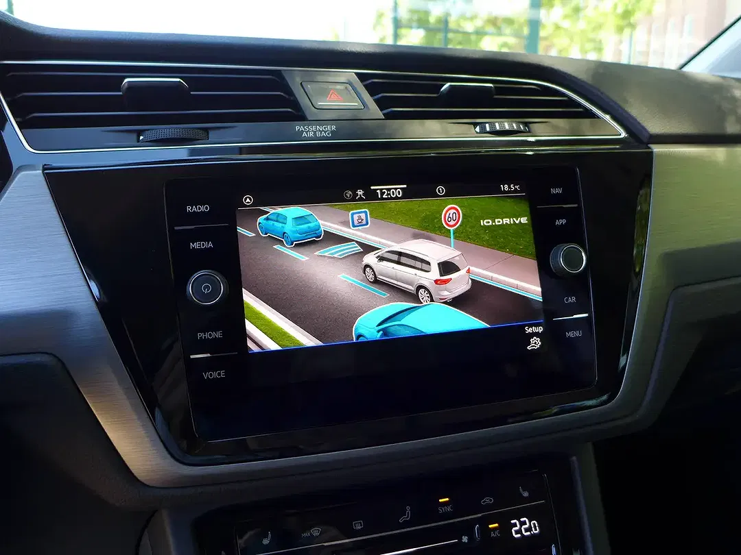 Volkswagen Touran - Thumbnail 7