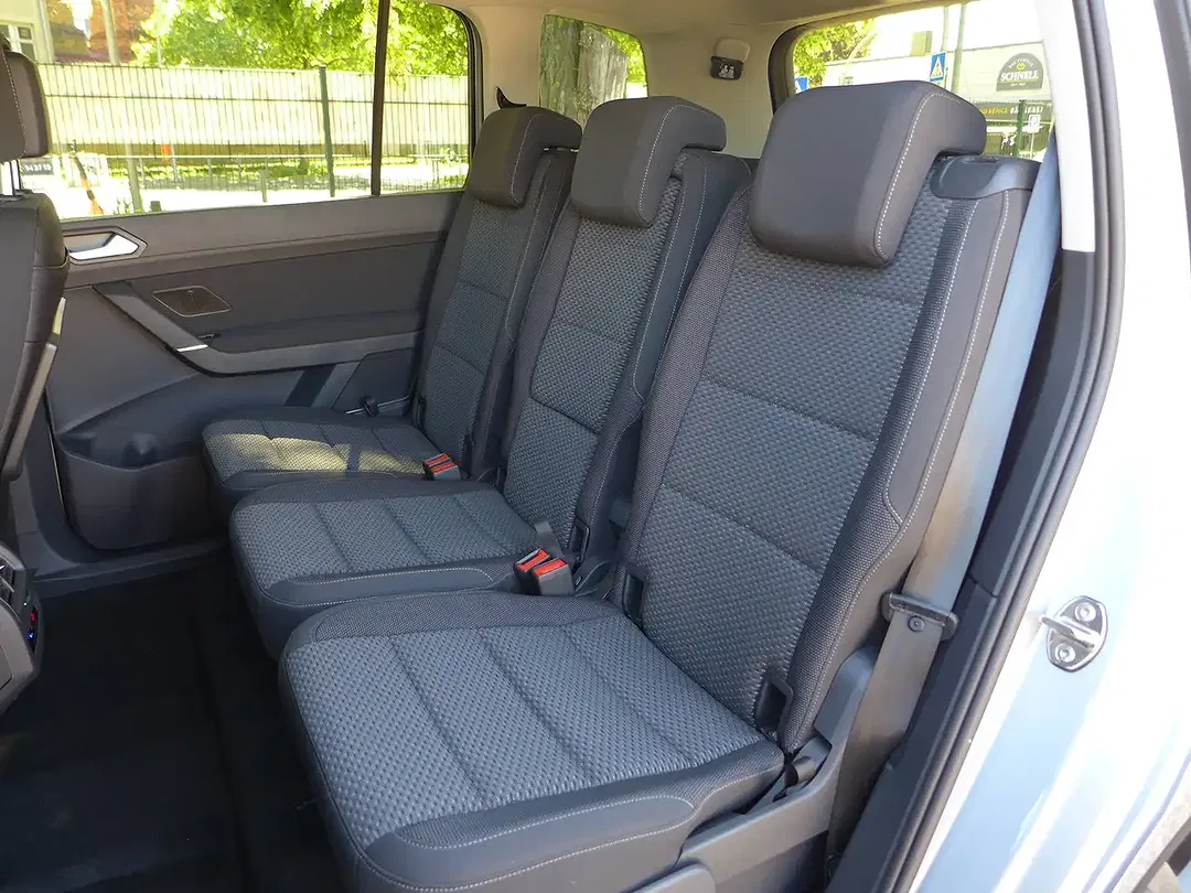 Volkswagen Touran - Thumbnail 9