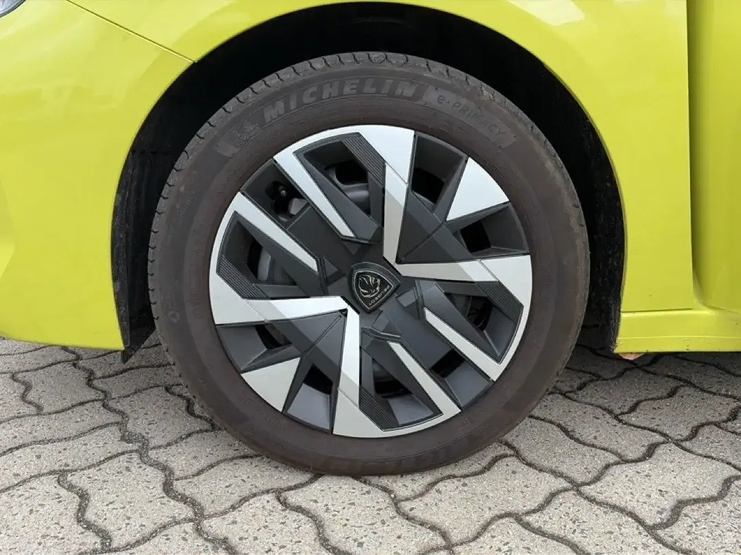 Peugeot 208 - Thumbnail 14