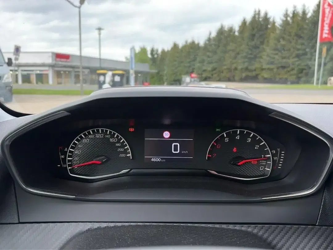 Peugeot 208 - Thumbnail 15