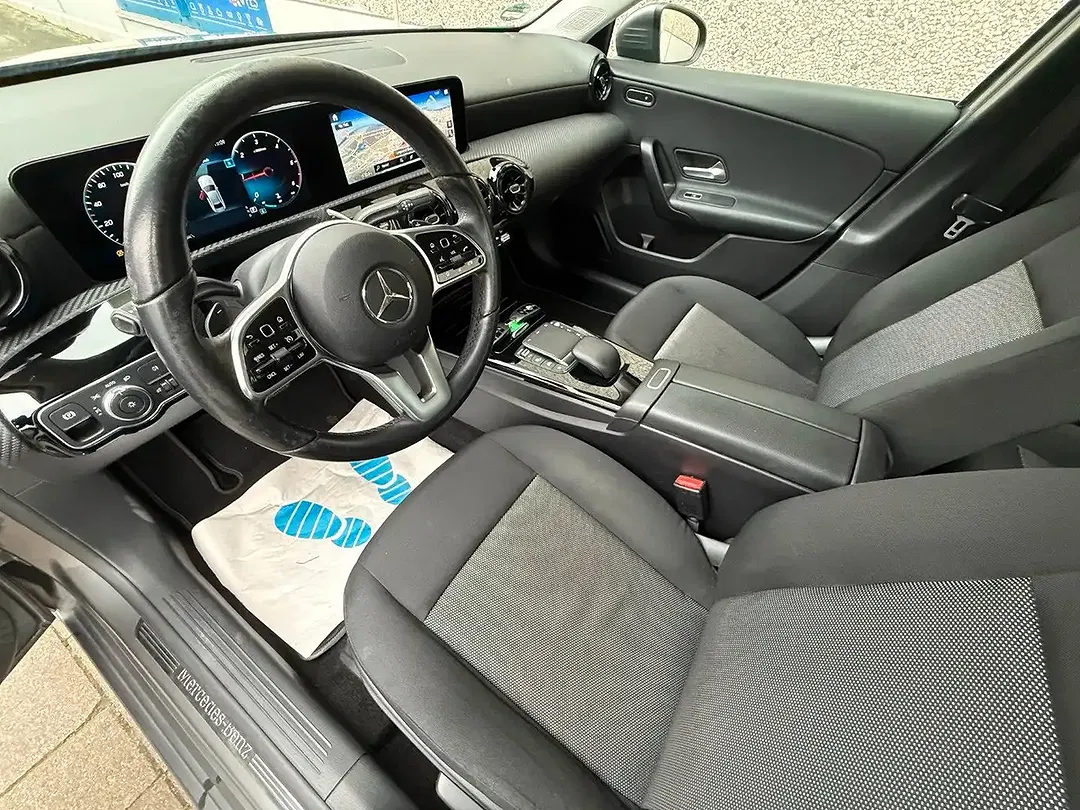 Mercedes-Benz A 180 - Thumbnail 13